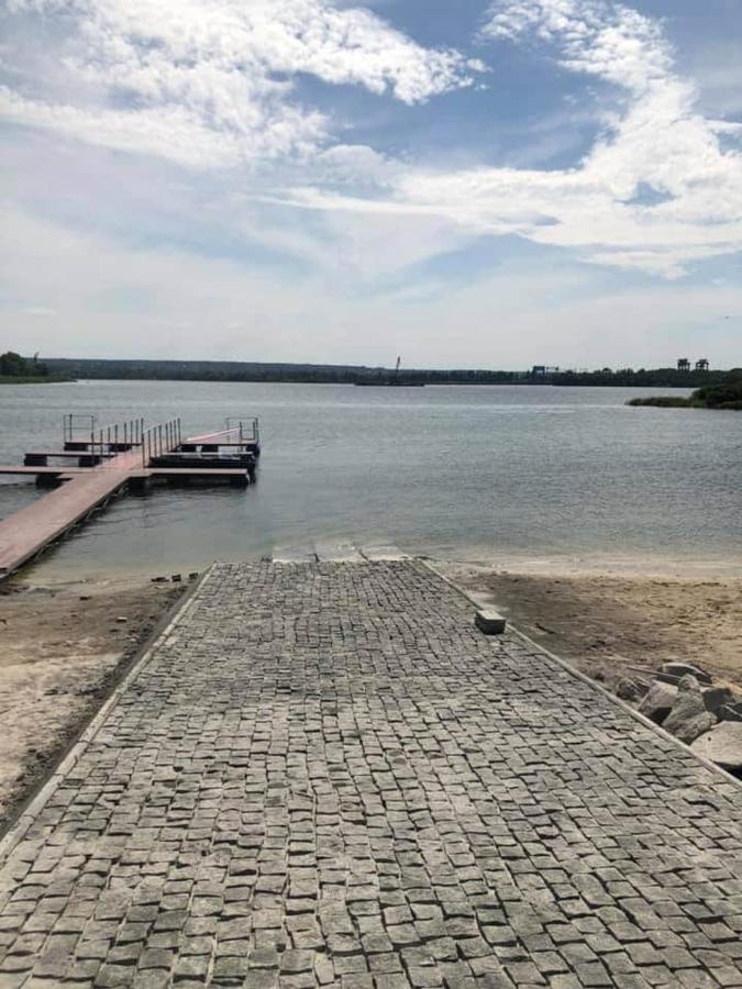 Slavutich Hotel Dnyiprodzerzsinszk Kültér fotó
